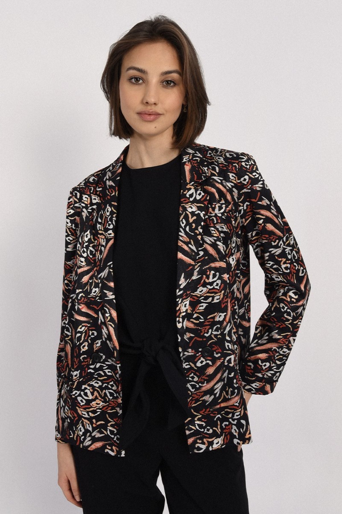 R1686BE-Molly bracken