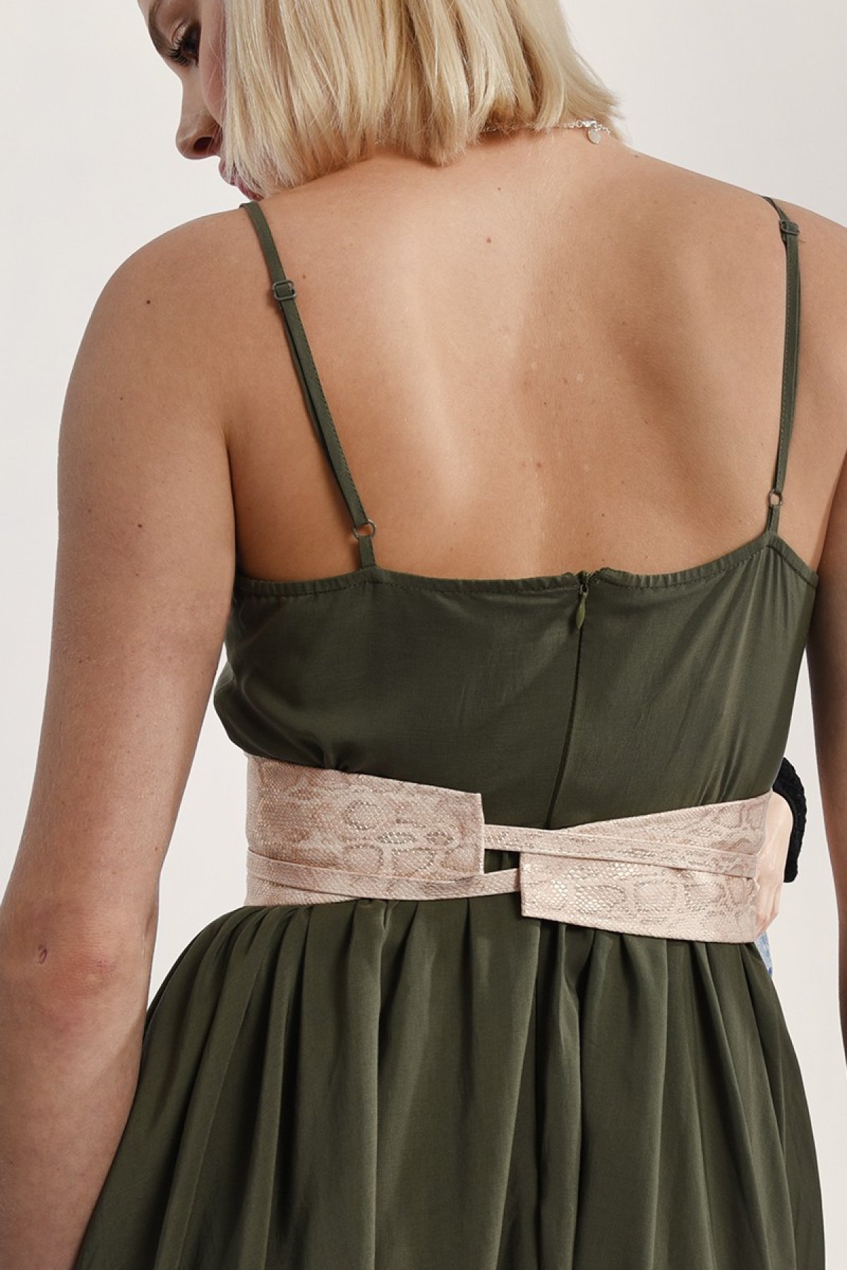 Molly bracken R1491ABE