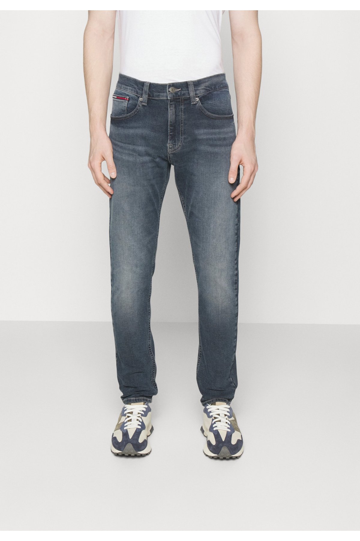 DM0DM16634-Tommy Jeans