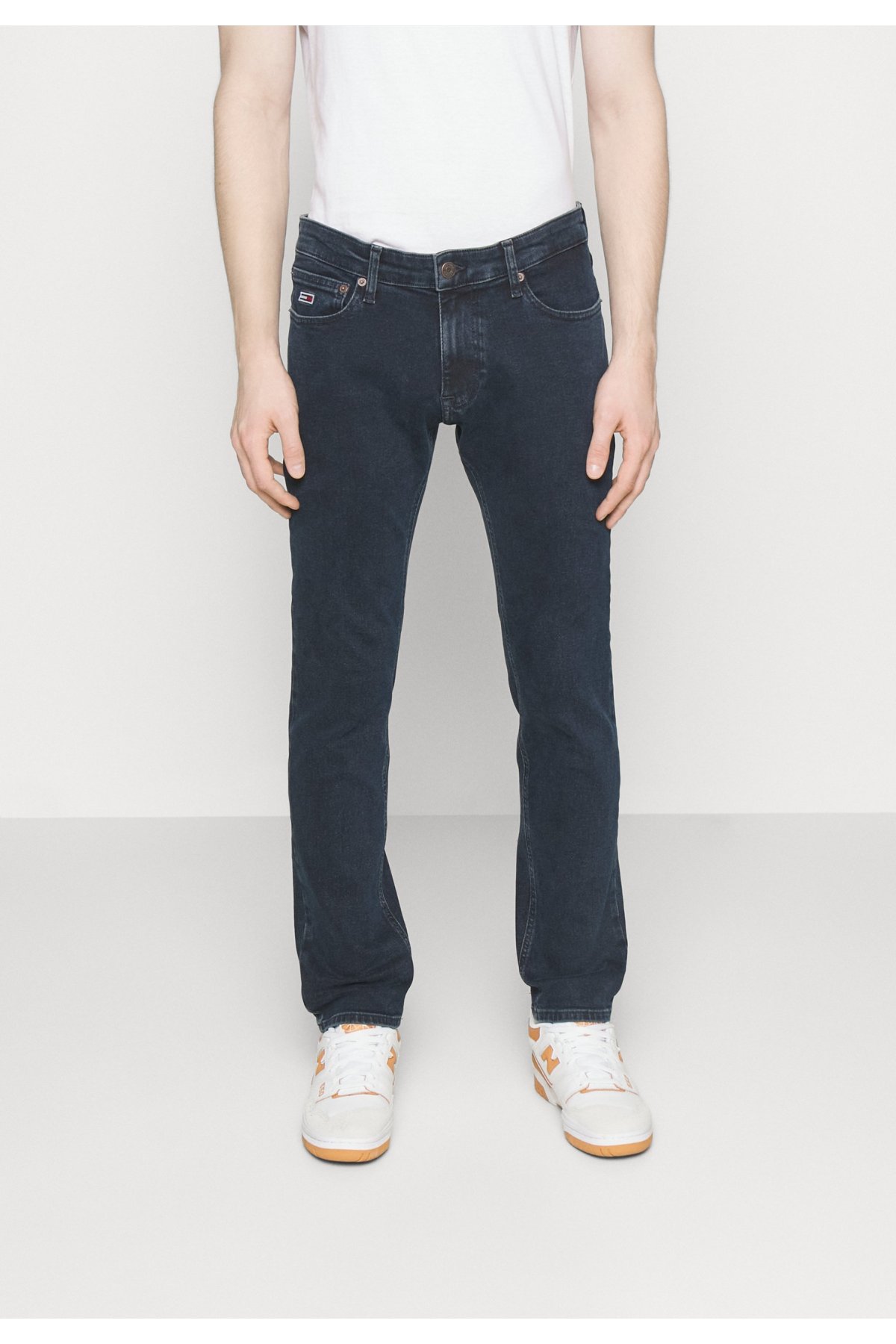 DM0DM17108-Tommy Jeans