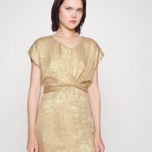 T1478BAH-Molly bracken