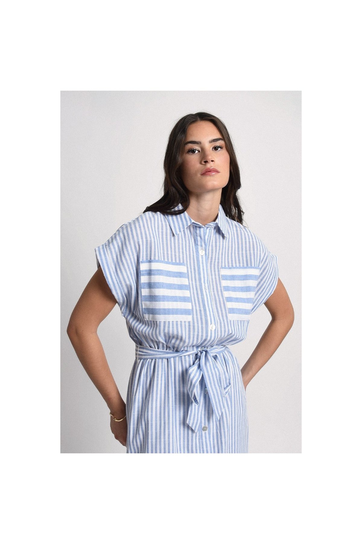 Molly bracken LA1101BE