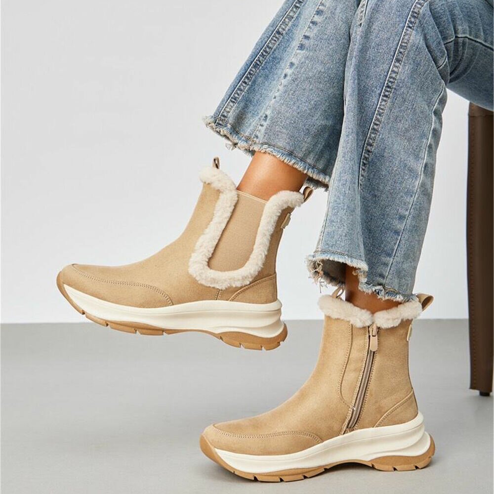 Conjunto beige de ropa y accesorios en VadOutlet